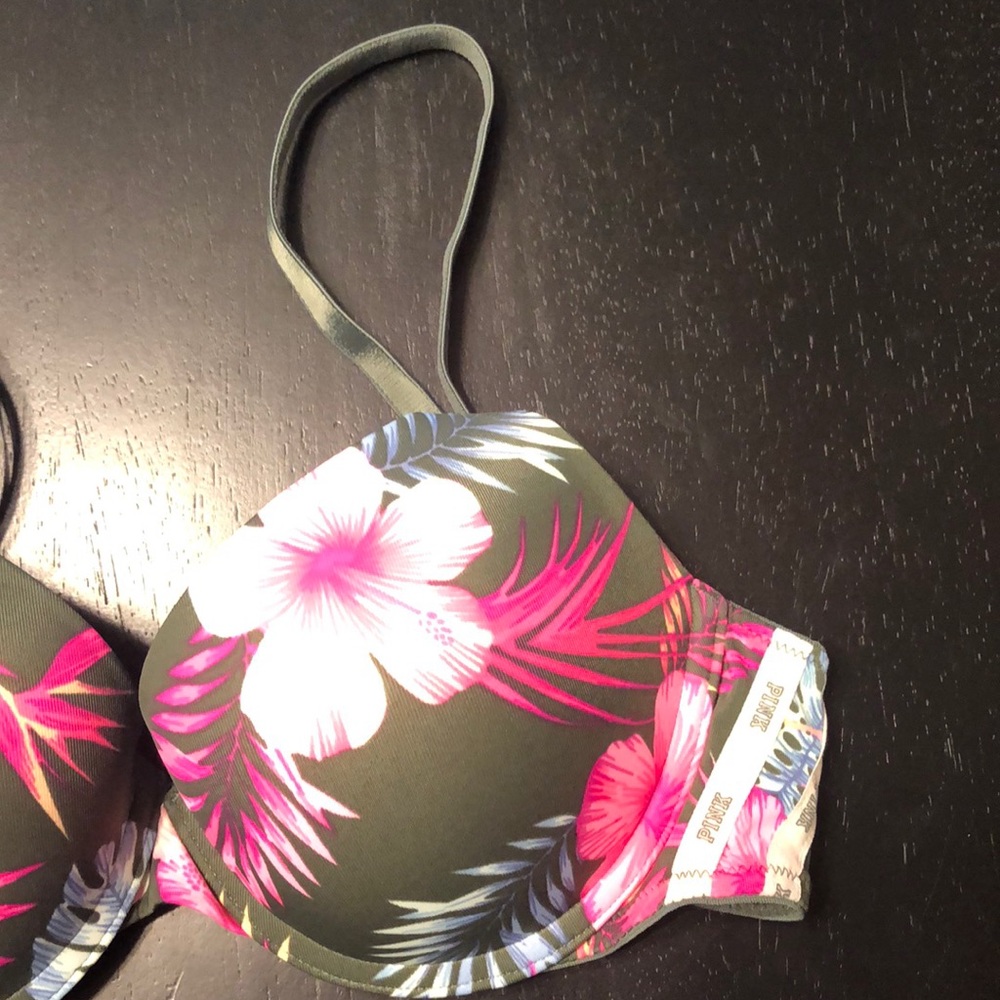Victoria’s Secret Pink wear everywhere push up bra